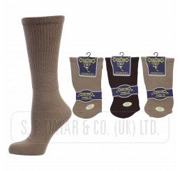 MEN'S 6-11 EXTRA WIDE TOP AND COMFORT FIT SOCKS.  